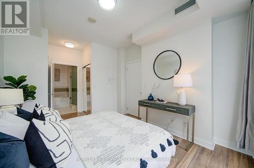 2004 - 295 Adelaide Street W, Toronto, ON - Indoor Photo Showing Bedroom