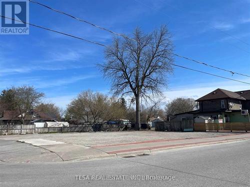 924 & 926 Lake Drive E, Georgina, ON 