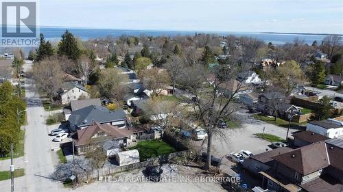 924 & 926 Lake Drive E, Georgina, ON 