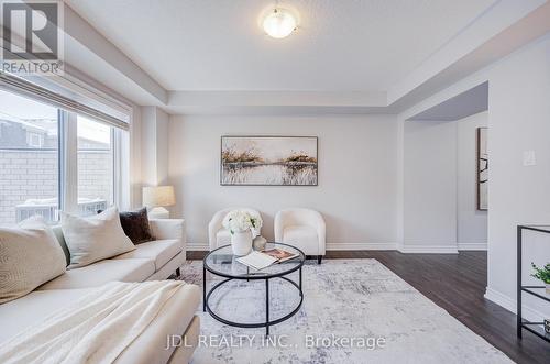 3002 Preserve Drive, Unit 25 Drive, Oakville, ON - Indoor Photo Showing Living Room