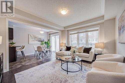 3002 Preserve Drive, Unit 25 Drive, Oakville, ON - Indoor Photo Showing Living Room
