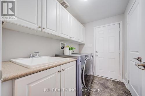 3002 Preserve Drive, Unit 25 Drive, Oakville, ON - Indoor Photo Showing Laundry Room