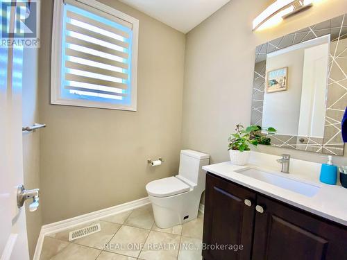 238 Nautical Boulevard, Oakville, ON - Indoor Photo Showing Bathroom