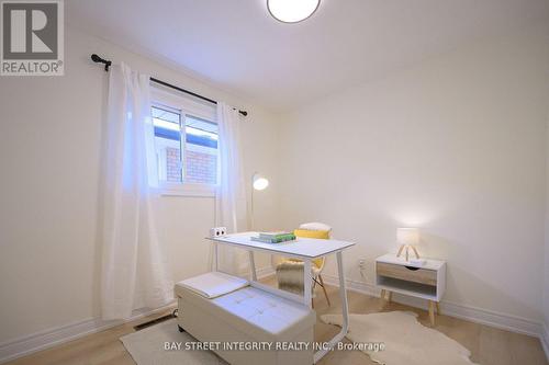 106 Beland Avenue N, Hamilton, ON - Indoor Photo Showing Office