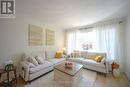 106 Beland Avenue N, Hamilton, ON  - Indoor Photo Showing Living Room 