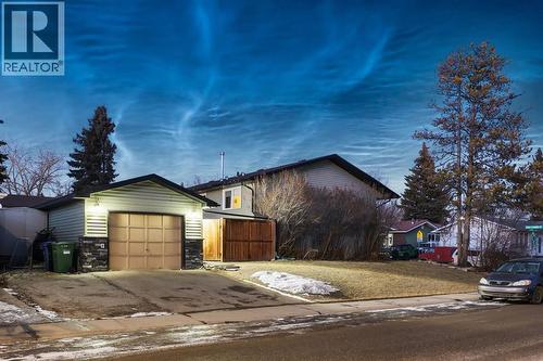 256 Lysander Place Se, Calgary, AB - Outdoor