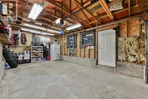 256 Lysander Place Se, Calgary, AB - Indoor