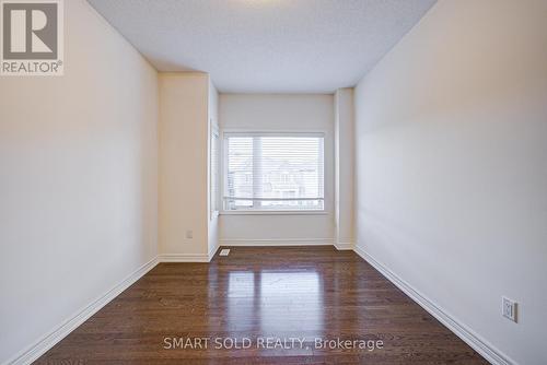 99 Chouinard Way, Aurora, ON - Indoor Photo Showing Other Room