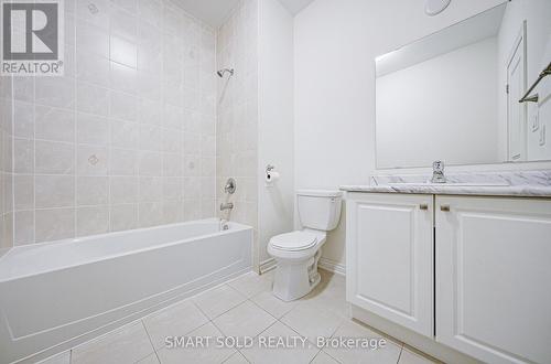 99 Chouinard Way, Aurora, ON - Indoor Photo Showing Bathroom