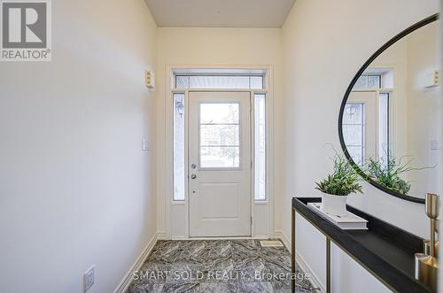 99 Chouinard Way, Aurora, ON - Indoor Photo Showing Other Room