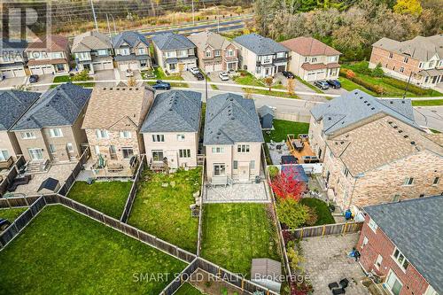 99 Chouinard Way, Aurora, ON - Outdoor