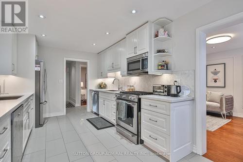 65 Patrice Crescent, Vaughan, ON - Indoor Photo Showing Kitchen With Upgraded Kitchen
