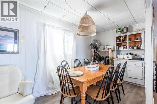 125 Poplar Bay, Rural Wetaskiwin No. 10, County Of, AB - Indoor Photo Showing Dining Room