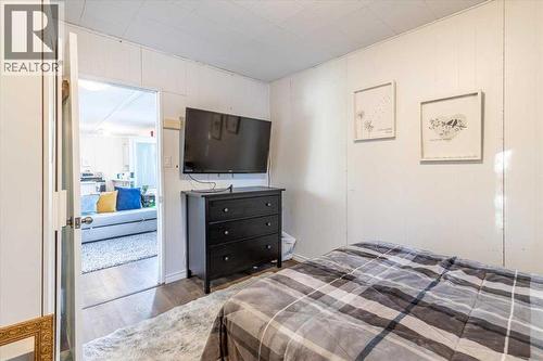 125 Poplar Bay, Rural Wetaskiwin No. 10, County Of, AB - Indoor Photo Showing Bedroom