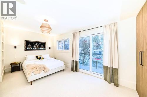 2120 18 Street Sw, Calgary, AB - Indoor Photo Showing Bedroom