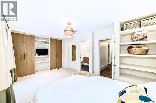 2120 18 Street Sw, Calgary, AB - Indoor Photo Showing Bedroom