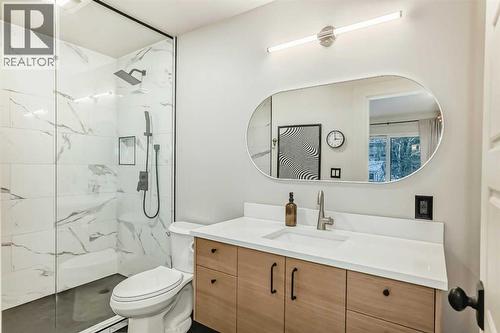 2120 18 Street Sw, Calgary, AB - Indoor Photo Showing Bathroom