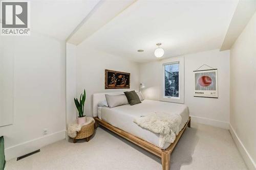 2120 18 Street Sw, Calgary, AB - Indoor Photo Showing Bedroom