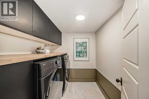 2120 18 Street Sw, Calgary, AB - Indoor Photo Showing Laundry Room