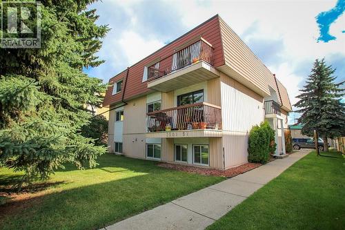 5, 3501 51 Avenue  Red Deer, AB T4N 4G1