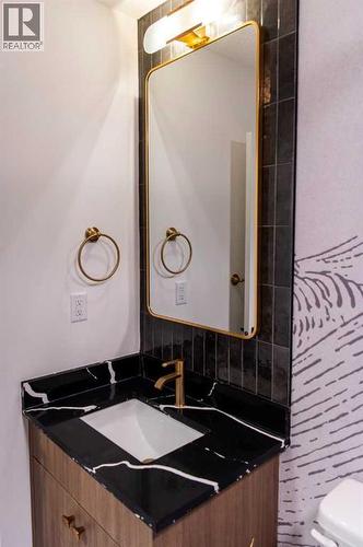 414, 370 Dieppe Drive Sw, Calgary, AB - Indoor Photo Showing Bathroom