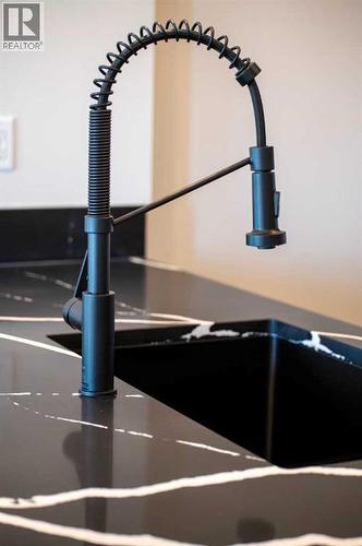 414, 370 Dieppe Drive Sw, Calgary, AB - Indoor Photo Showing Kitchen