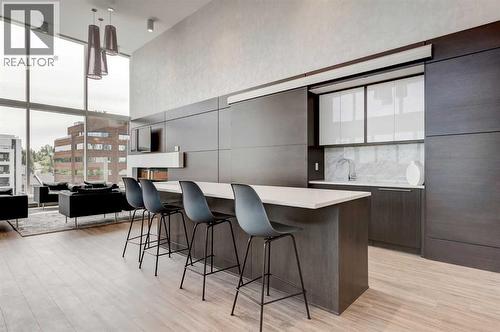 703, 930 16 Avenue Sw, Calgary, AB - Indoor