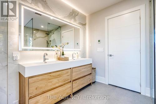Primary Bath w/large tiles, heated floors - 519 Third Line, Oakville, ON - Indoor Photo Showing Bathroom