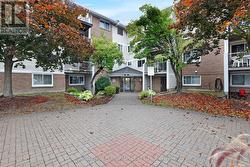 412 - 280 BRITTANY DRIVE  Ottawa, ON K1K 4M4