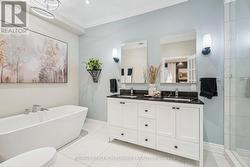 Elegant Reno'd 5 Piece Ensuite in M/F Primary Bdrm - 