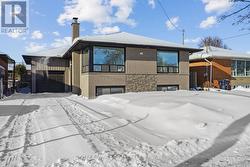 14 IXWORTH ROAD  Toronto, ON M9W 4R8