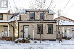 91 ROYAL AVENUE  Hamilton, ON L8S 2C6