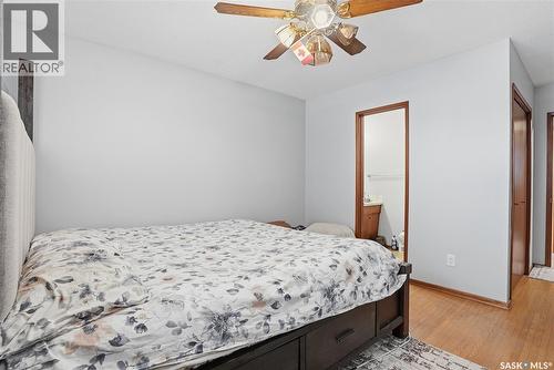 342 Acadia Drive, Saskatoon, SK - Indoor Photo Showing Bedroom