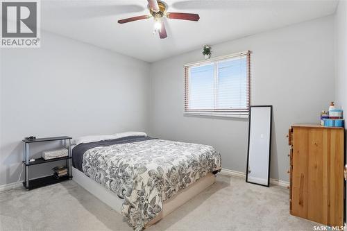 342 Acadia Drive, Saskatoon, SK - Indoor Photo Showing Bedroom
