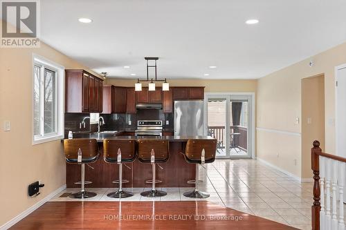 655 Alpenrose Court, Windsor, ON - Indoor Photo Showing Kitchen