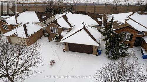 655 Alpenrose Court, Windsor, ON - Outdoor