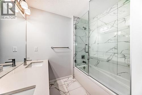 140 Carringham Road Nw, Calgary, AB - Indoor Photo Showing Bathroom