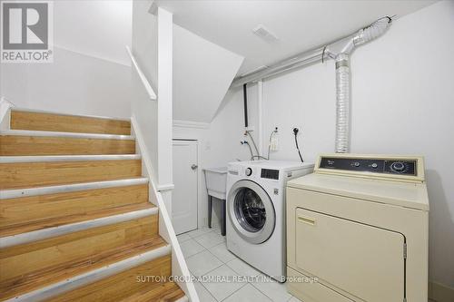 137 Chelwood Drive, Vaughan, ON - Indoor Photo Showing Laundry Room