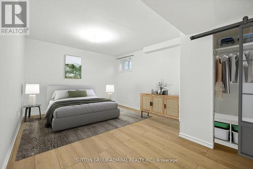 137 Chelwood Drive, Vaughan, ON - Indoor Photo Showing Bedroom