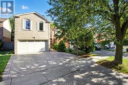 137 CHELWOOD DRIVE  Vaughan, ON L4J 7C6