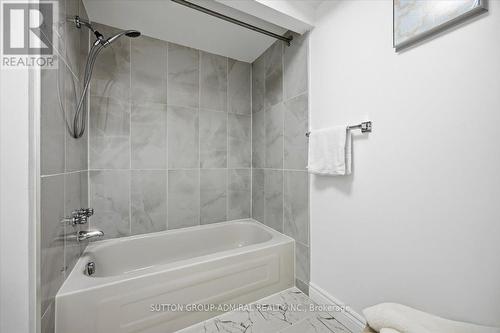 137 Chelwood Drive, Vaughan, ON - Indoor Photo Showing Bathroom