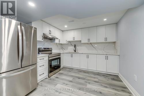 6150 Duford Drive, Mississauga, ON - Indoor Photo Showing Kitchen