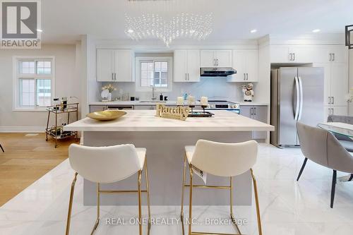 10 Squire Drive, Richmond Hill, ON - Indoor