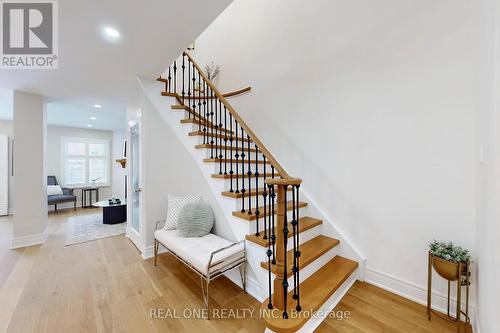 10 Squire Drive, Richmond Hill, ON - Indoor Photo Showing Other Room