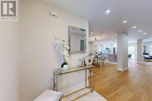 10 Squire Drive, Richmond Hill, ON - Indoor Photo Showing Other Room