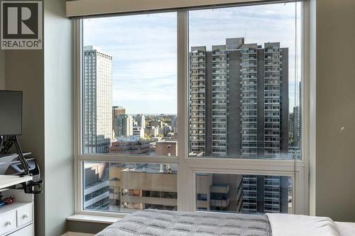 2208, 930 6 Avenue Sw, Calgary, AB - Indoor Photo Showing Bedroom