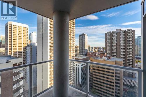 2208, 930 6 Avenue Sw, Calgary, AB - Outdoor With Balcony