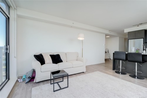 1702-845 Johnson St, Victoria, BC - Indoor Photo Showing Living Room