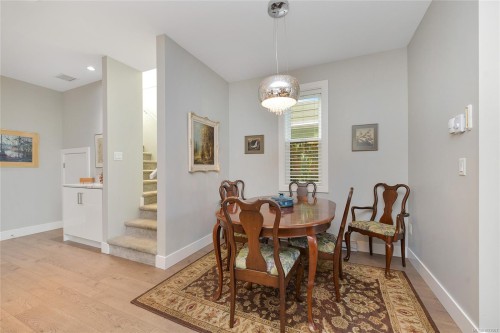 2447 Orchard Ave, Sidney, BC 