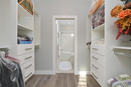 2447 Orchard Ave, Sidney, BC 